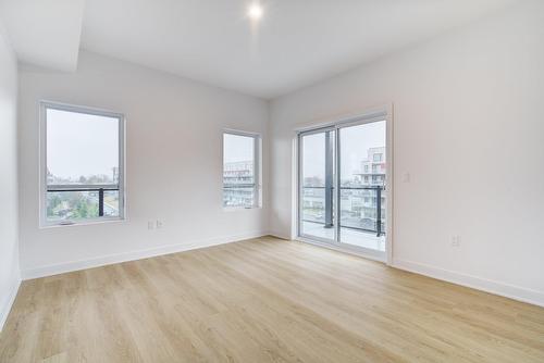 Chambre à coucher - 204-210 Rue St-Paul, Saint-Jean-Sur-Richelieu, QC - Indoor Photo Showing Other Room