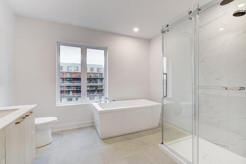 Salle de bains - 204-210 Rue St-Paul, Saint-Jean-Sur-Richelieu, QC - Indoor Photo Showing Bathroom