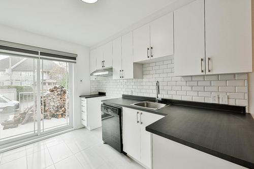 Cuisine - 319  - 321 Rue Blainville E., Sainte-Thérèse, QC - Indoor Photo Showing Kitchen