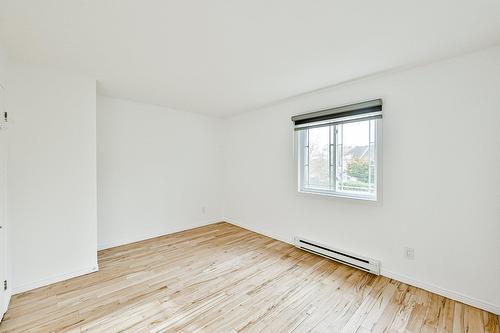 Chambre à coucher - 319  - 321 Rue Blainville E., Sainte-Thérèse, QC - Indoor Photo Showing Other Room