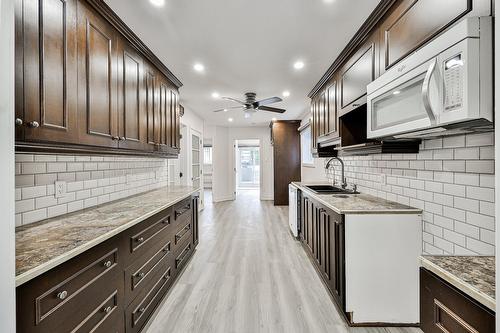 Cuisine - 319  - 321 Rue Blainville E., Sainte-Thérèse, QC - Indoor Photo Showing Kitchen With Upgraded Kitchen
