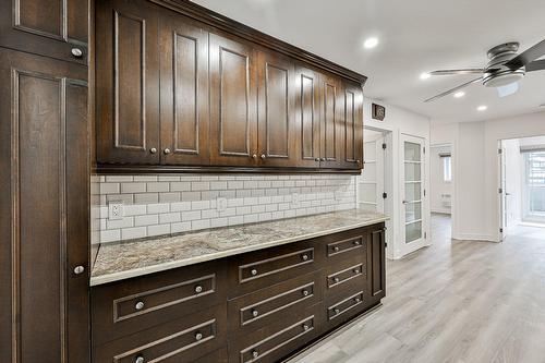 Cuisine - 319  - 321 Rue Blainville E., Sainte-Thérèse, QC - Indoor