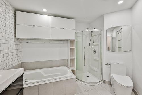 Salle de bains - 319  - 321 Rue Blainville E., Sainte-Thérèse, QC - Indoor Photo Showing Bathroom