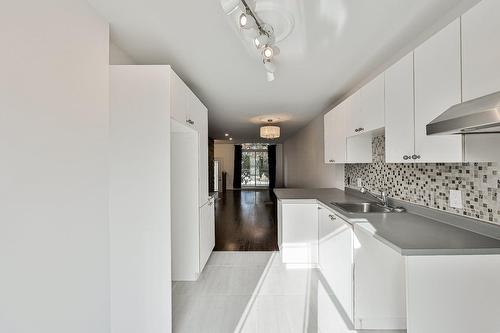Cuisine - 319  - 321 Rue Blainville E., Sainte-Thérèse, QC - Indoor Photo Showing Kitchen