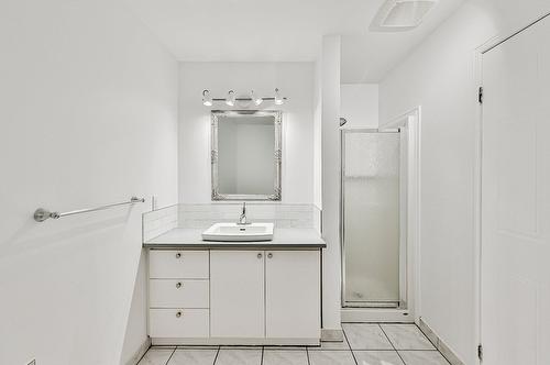 Salle de bains - 319  - 321 Rue Blainville E., Sainte-Thérèse, QC - Indoor Photo Showing Bathroom