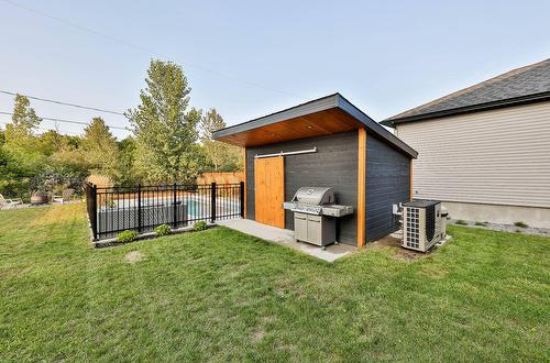 Cour - 131 Av. Du Littoral, Saint-Paul, QC - Outdoor With Exterior