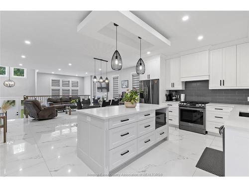 1067 Maple Avenue, Kingsville, ON 