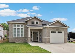 1067 MAPLE Avenue  Kingsville, ON N9Y 3T5