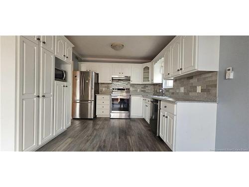 17 Sheffield Crt, Moncton, NB 