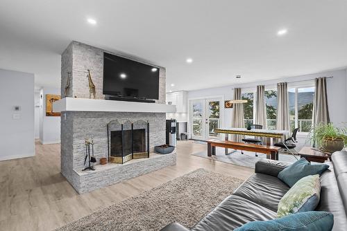 2420 Boucherie Road, West Kelowna, BC - Indoor Photo Showing Living Room With Fireplace