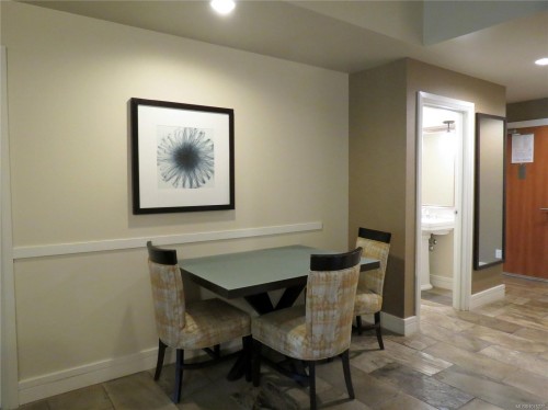 205/207D-1376 Lynburne Pl, Langford, BC - Indoor Photo Showing Other Room