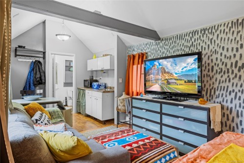 2920 Marshall Rd, Qualicum Beach, BC 