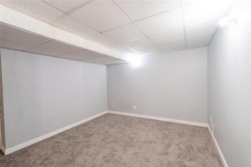 43 Ellington St, Winnipeg, MB 