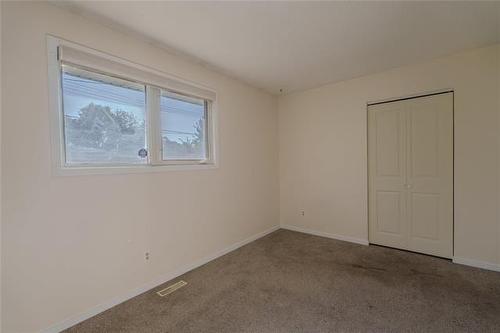 43 Ellington St, Winnipeg, MB 