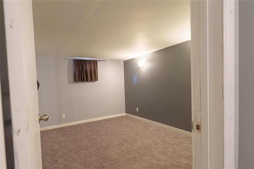 43 Ellington St, Winnipeg, MB 