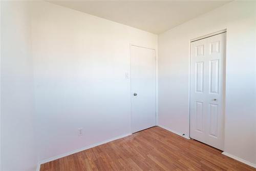 43 Ellington St, Winnipeg, MB 