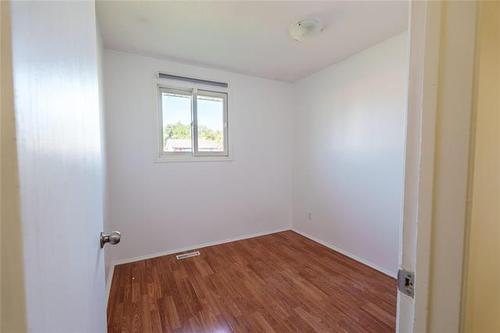 43 Ellington St, Winnipeg, MB 