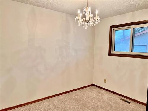 69 Red Oak Dr, Winnipeg, MB 