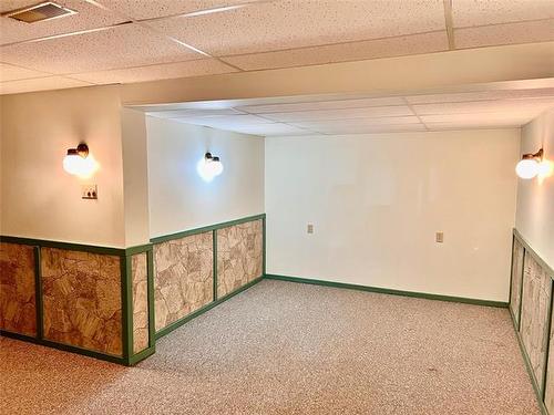 69 Red Oak Dr, Winnipeg, MB 