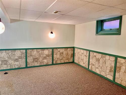 69 Red Oak Dr, Winnipeg, MB 