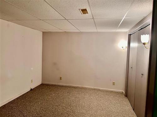 69 Red Oak Dr, Winnipeg, MB 