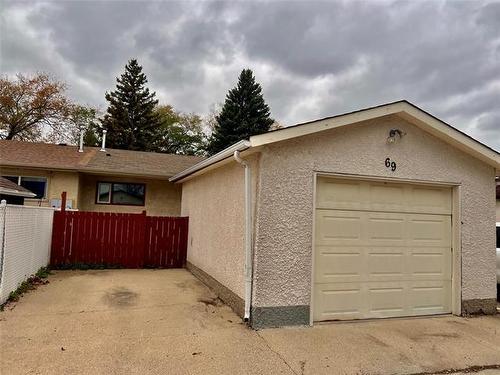69 Red Oak Dr, Winnipeg, MB 