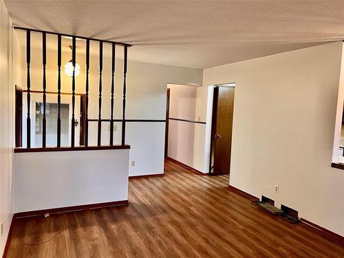 69 Red Oak Dr, Winnipeg, MB 