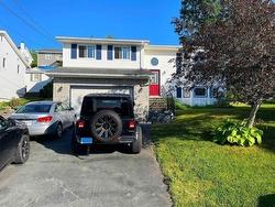 31 Yerevan Drive  Lower Sackville, NS B4C 4A9