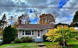 169 Crescent Street  Bridgewater, NS B4V 1L1