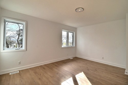 Chambre à coucher principale - 12 Rue Derwin, Gatineau (Aylmer), QC - Indoor Photo Showing Other Room