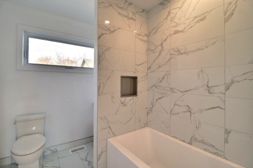 Salle de bains - 12 Rue Derwin, Gatineau (Aylmer), QC - Indoor Photo Showing Bathroom