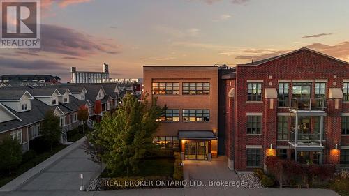 302 - 1 SHIPYARD LANE  Collingwood, ON L9Y 0W2