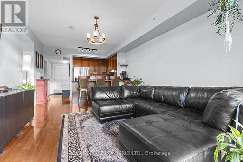 302 - 1 Shipyard Lane, Collingwood, ON - Indoor Photo Showing Living Room