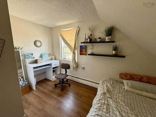 27 Starrs Road, Yarmouth, NS 