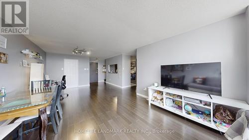 1711 - 4185 Shipp Drive, Mississauga, ON - Indoor Photo Showing Living Room