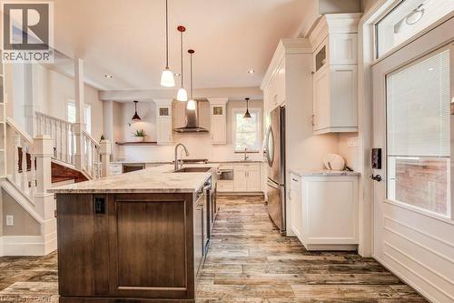 350 Queen Street S, Kitchener, ON - Indoor Photo Showing Kitchen With Upgraded Kitchen