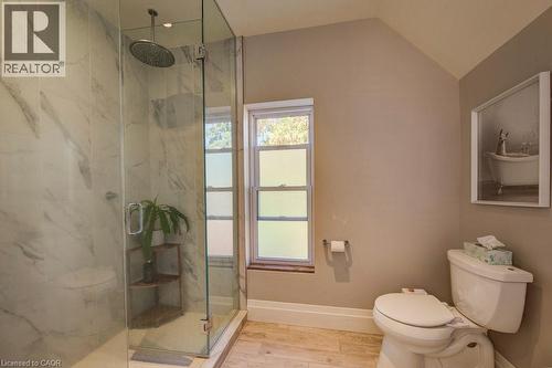 350 Queen Street S, Kitchener, ON - Indoor Photo Showing Bathroom