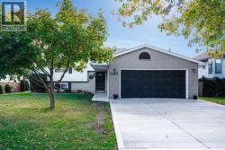 1587 Oakwood  Lakeshore, ON N8L 1C8