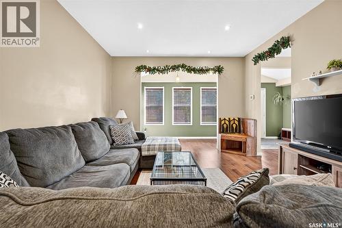426 Moose Square, Moose Jaw, SK - Indoor Photo Showing Living Room
