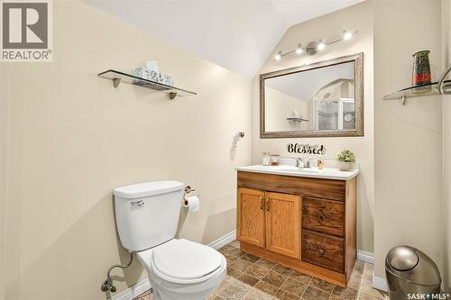 426 Moose Square, Moose Jaw, SK - Indoor Photo Showing Bathroom