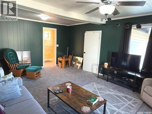 189 Pasqua Avenue N, Fort Qu'Appelle, SK - Indoor Photo Showing Living Room
