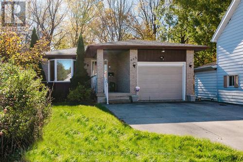 Book your showing today! - 665 7Th Street E, Owen Sound, ON - Outdoor