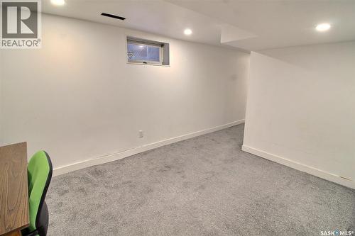 514 8Th Street E, Prince Albert, SK - Indoor