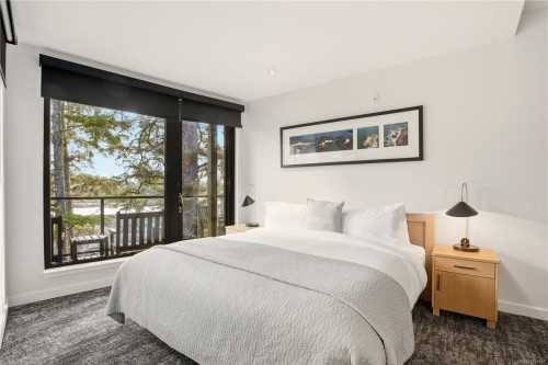 302-596 Marine Dr, Ucluelet, BC - Indoor Photo Showing Bedroom