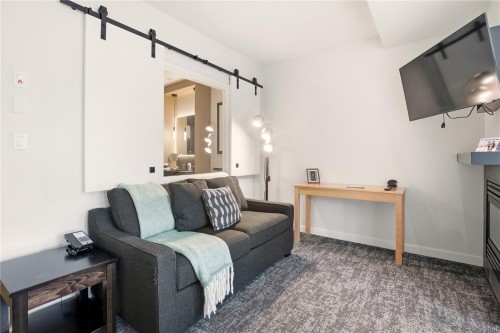 302-596 Marine Dr, Ucluelet, BC - Indoor