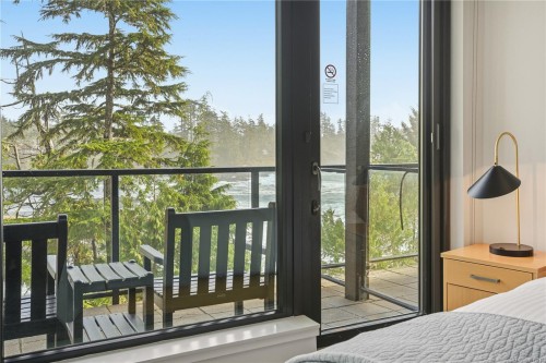 306-596 Marine Dr, Ucluelet, BC - Indoor Photo Showing Bedroom
