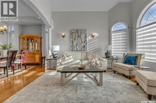 1539 Lakeridge Drive N, Regina, SK - Indoor Photo Showing Living Room