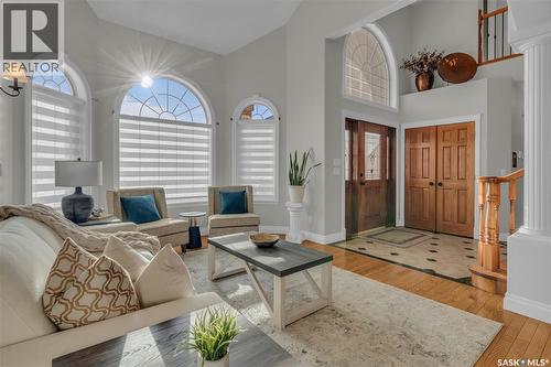 1539 Lakeridge Drive N, Regina, SK - Indoor Photo Showing Living Room