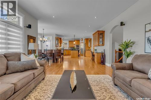 1539 Lakeridge Drive N, Regina, SK - Indoor Photo Showing Living Room
