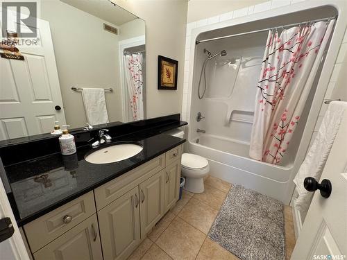 1539 Lakeridge Drive N, Regina, SK - Indoor Photo Showing Bathroom